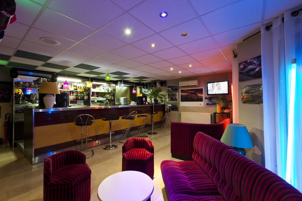 Cit'Hotel Du Circuit 马尼库尔 外观 照片