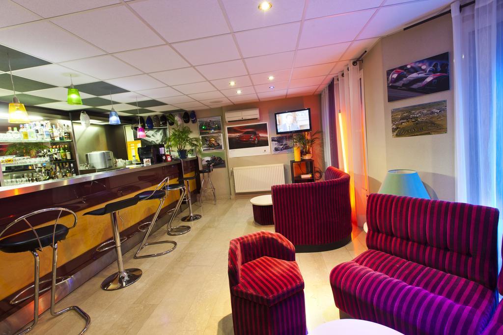 Cit'Hotel Du Circuit 马尼库尔 外观 照片