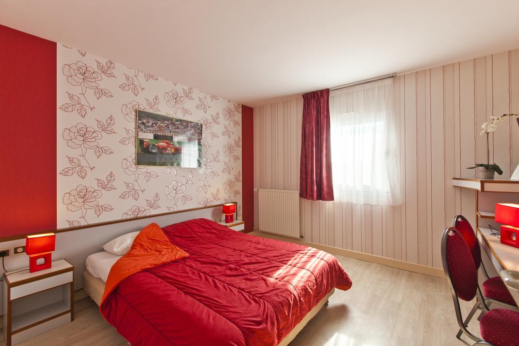 Cit'Hotel Du Circuit 马尼库尔 外观 照片